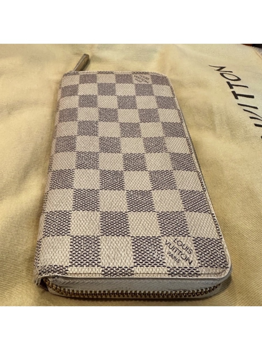 Louis Vuitton Damier Azur Zip-Around Wallet - Cream & Tan- matching purse listed - Picture 2 of 10